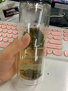 玻璃茶杯