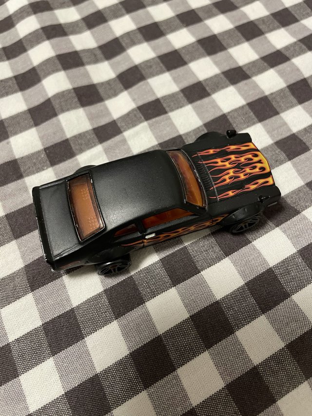 价格亲民，可玩度非常高的1：64合金小车