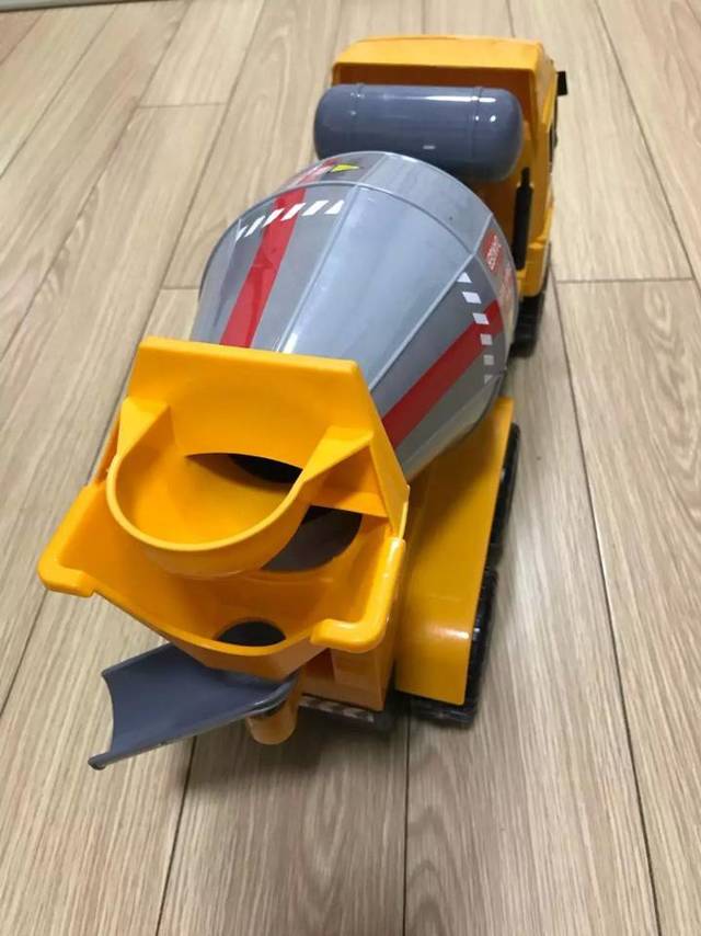 玩具车