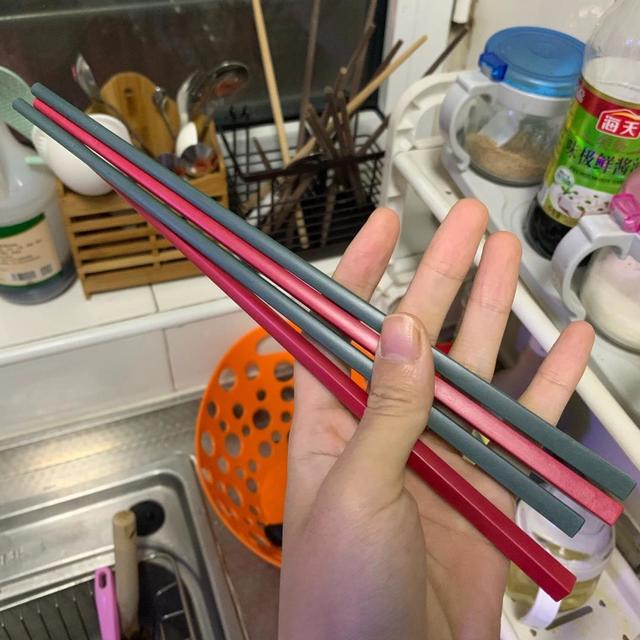 一人一筷方便放心一人选一个颜色不担