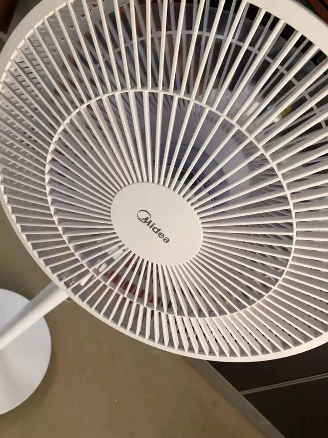 落地扇