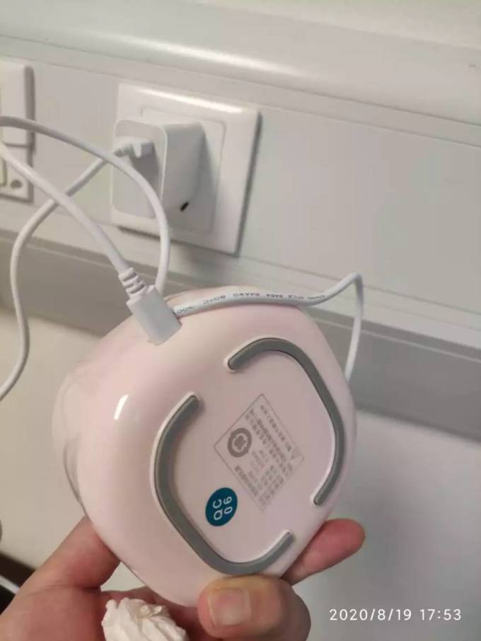 新贝吸奶器