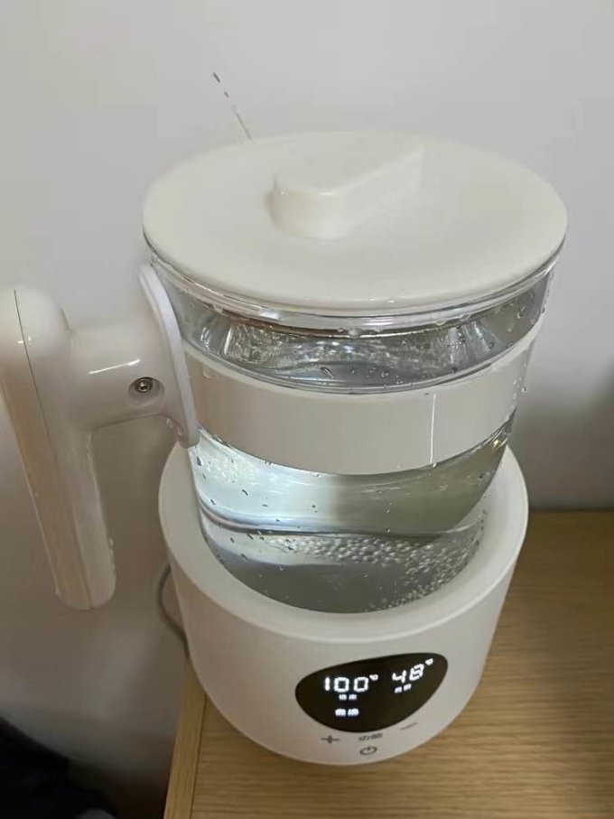 小壮熊电水壶