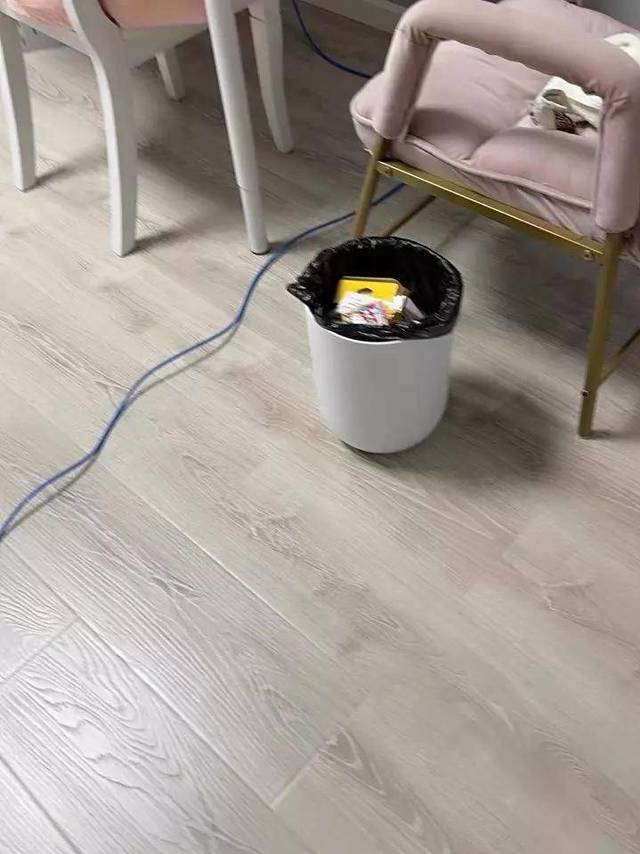 垃圾桶