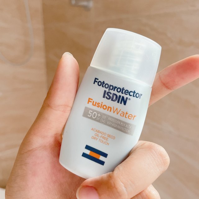 ISDIN/怡思丁清爽面部防晒霜安利分享