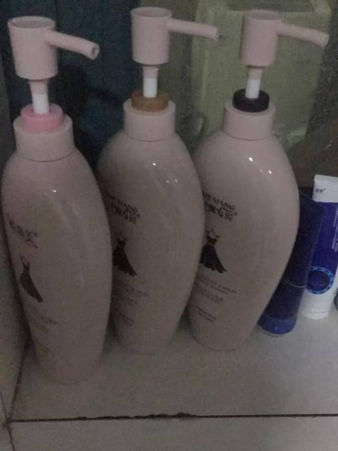 三个魔发匠洗发水