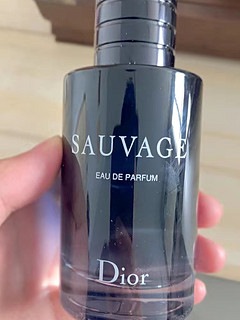 冷冽的代表Dior男旷野淡香水 