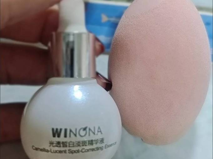 薇诺娜精华液