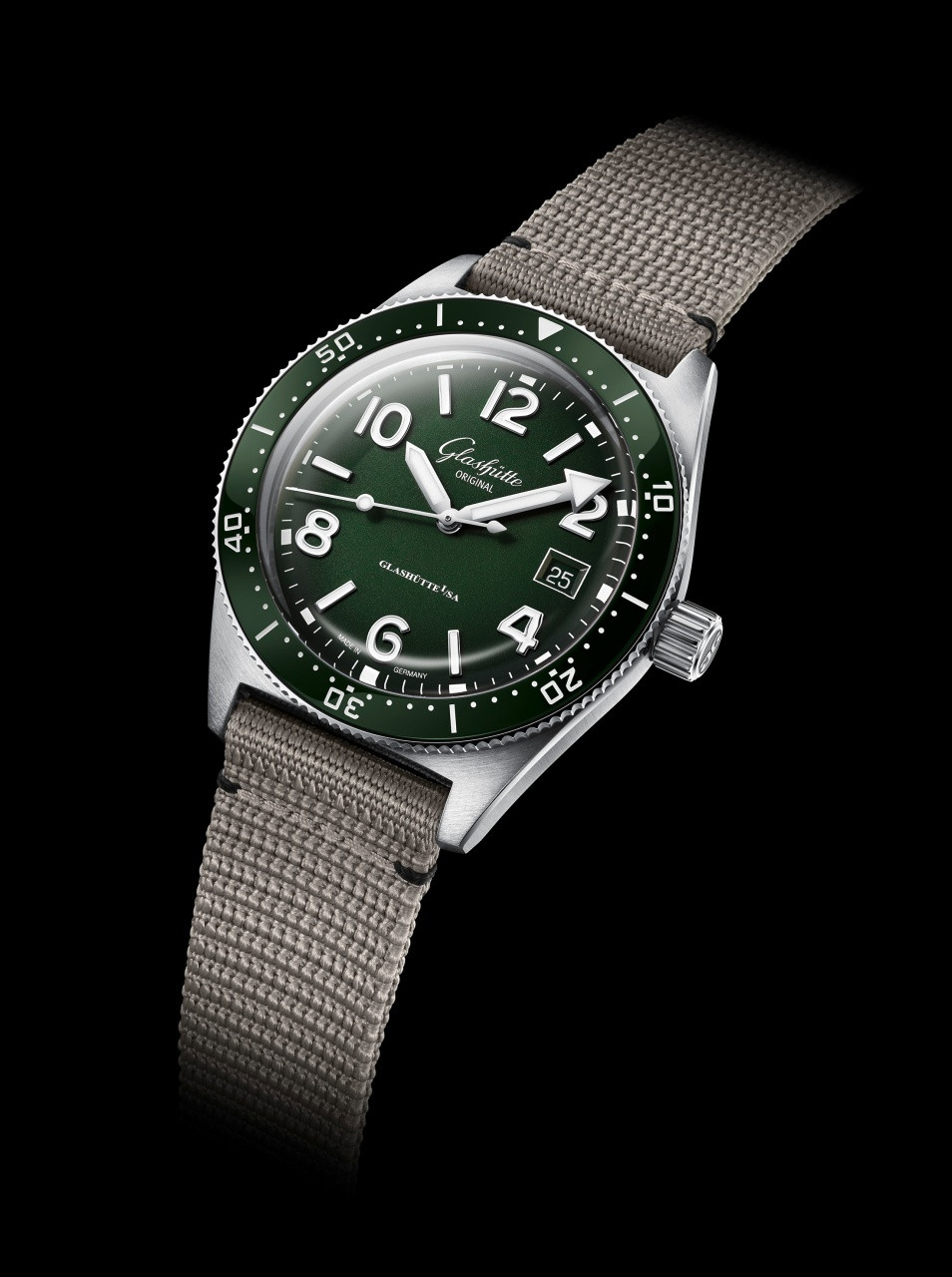 格拉苏蒂原创全新丛林绿色SeaQ腕表