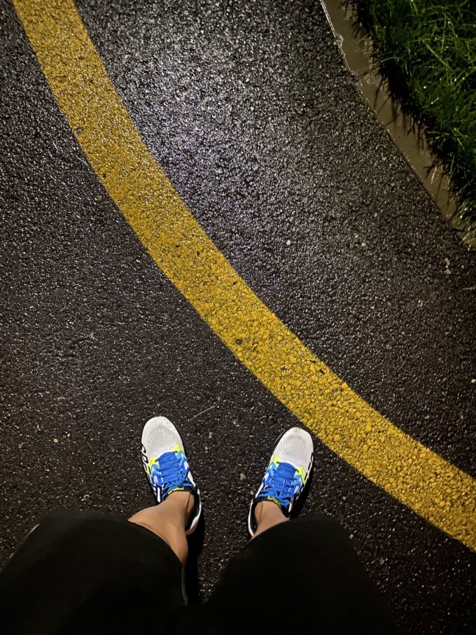 斯凯奇跑鞋