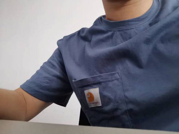 卡哈特短袖质感还是不错的