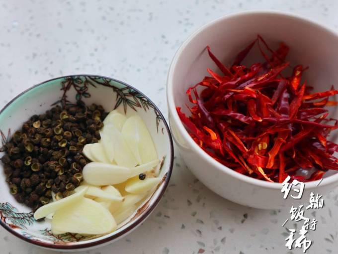 良品铺子肉干肉脯