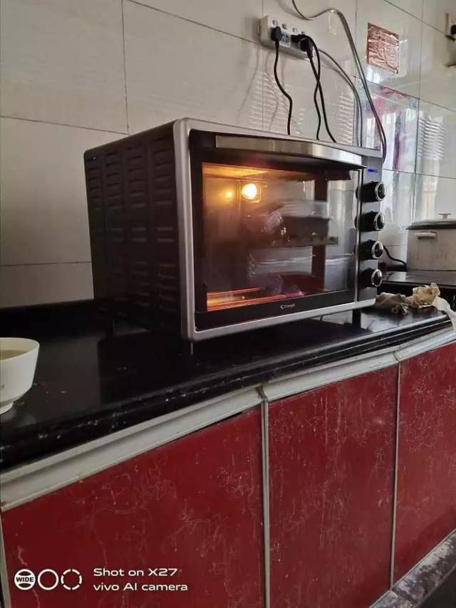 电烤箱