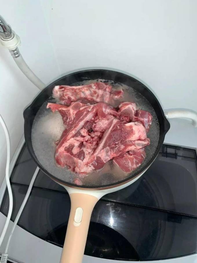 草原宏宝牛肉