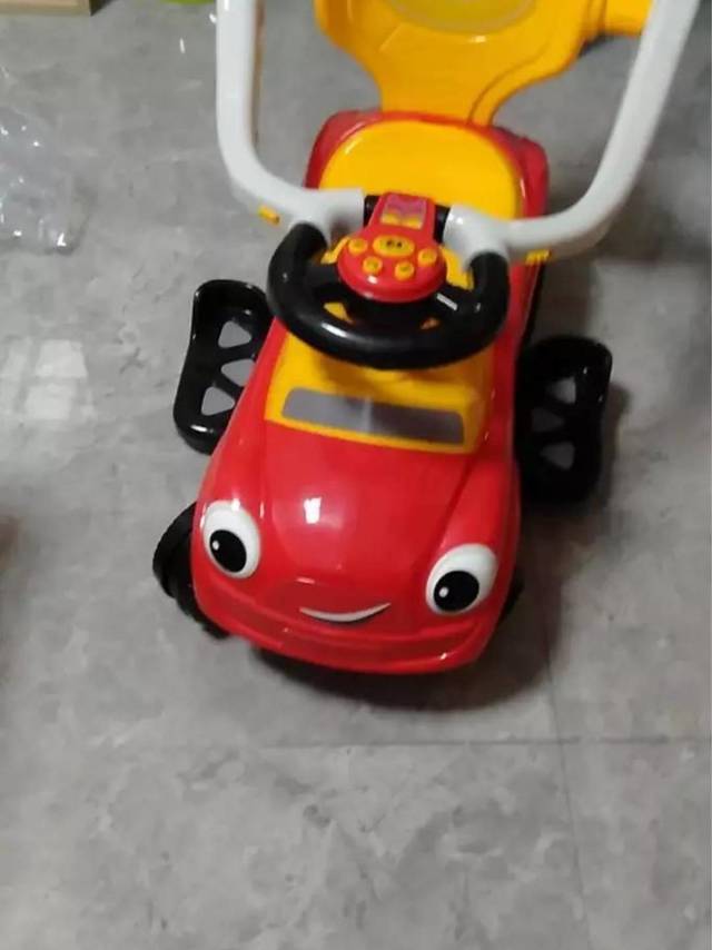 学步车