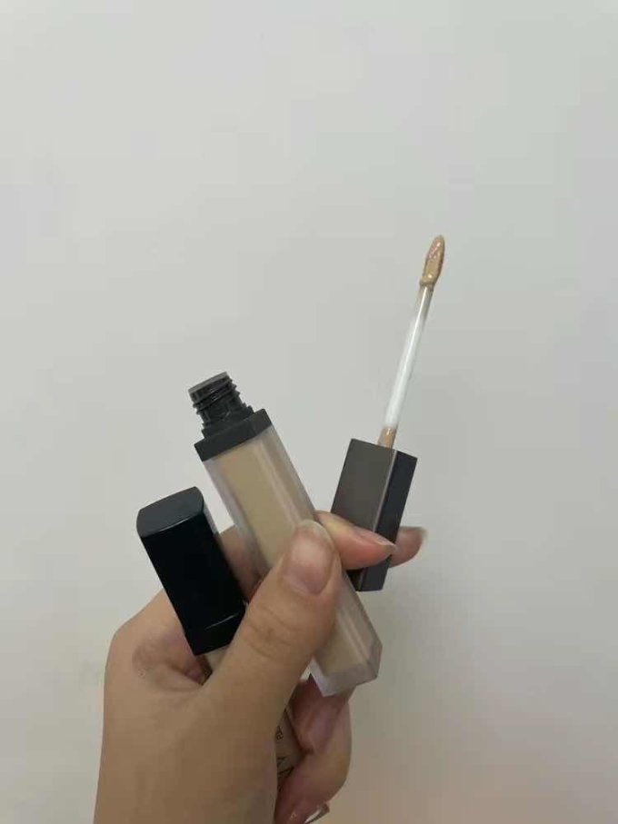 悠宜遮瑕膏