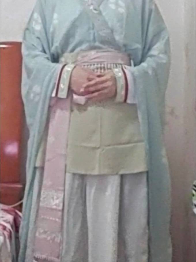池夏汉服