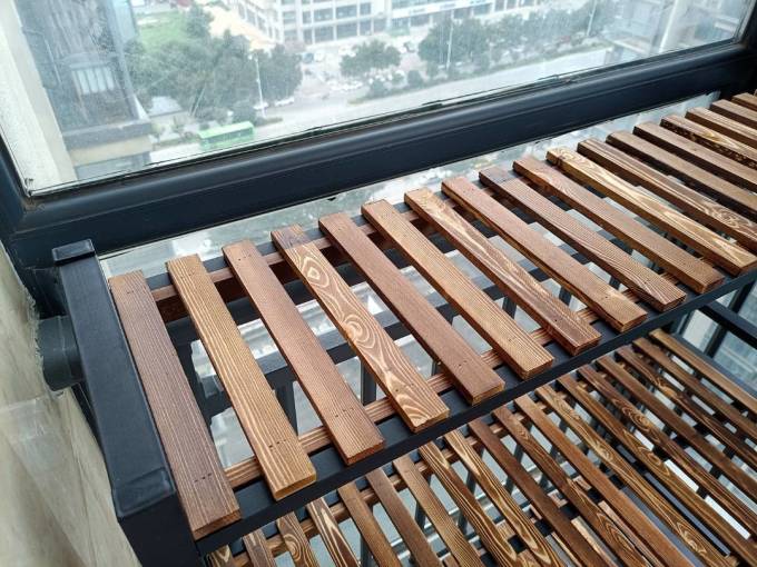 花憩小筑客厅置物架