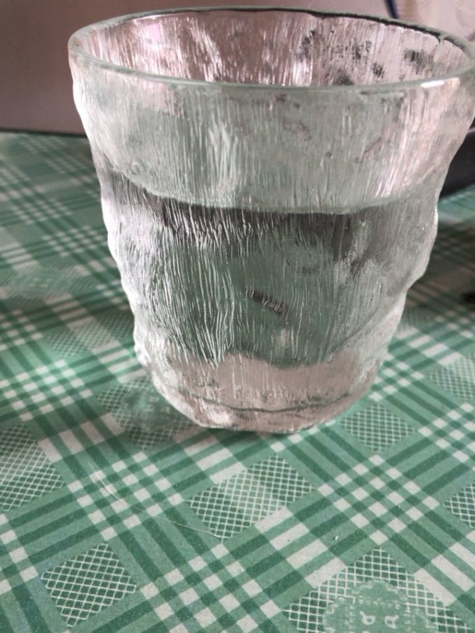 玻璃杯