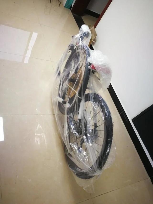 嗯，车子真心不错，物流速度也快，店家也很