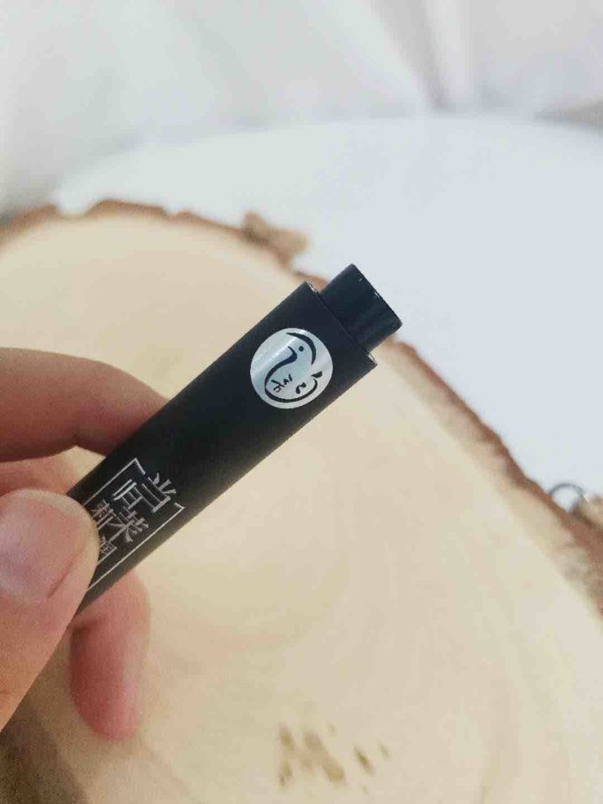 今韵润唇膏