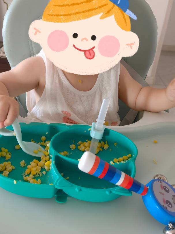 萌娃初抓饭