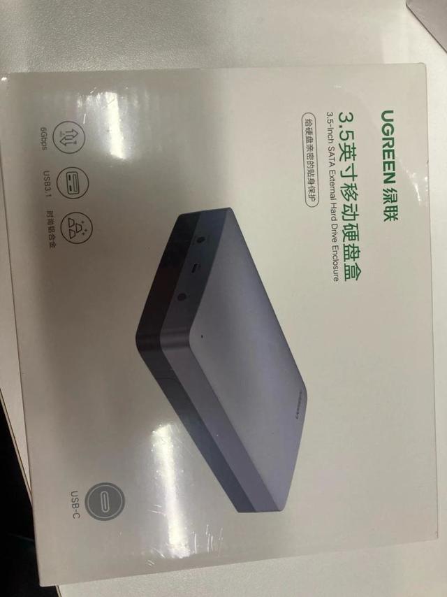 
外形外观：外观很有质感，高大上
便携性