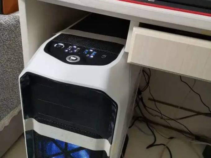 美商海盗船机箱
