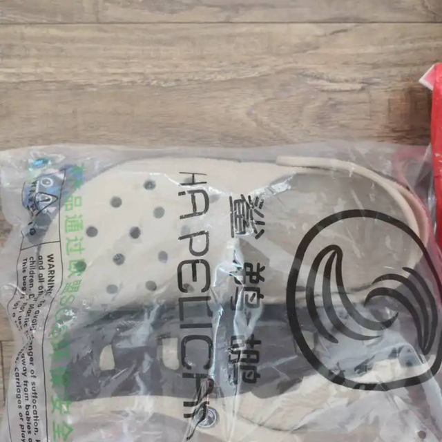 鲨鹈鹕新品洞洞鞋