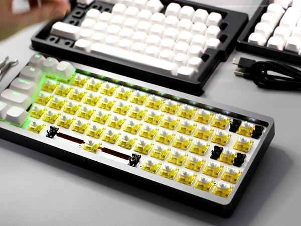 仅399元，黑爵AC064三模全铝套件