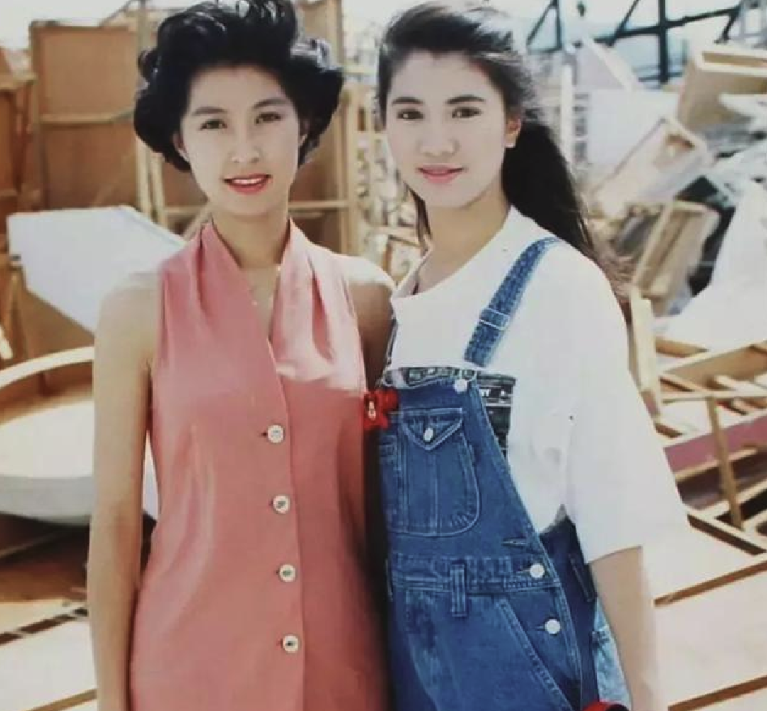 2021年香港小姐12强出炉!你还记得曾经闪耀夺目的「港姐」么?盘点一波复古港风穿搭