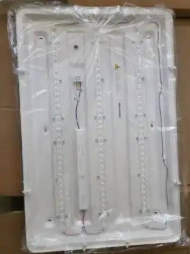 吸顶灯