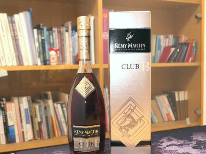 洋酒人头马干邑白兰地角马