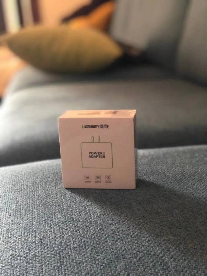 绿联充电器