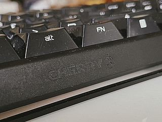 一把简洁的「原厂」机械键盘