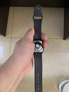 皮实耐用的Apple Watch 6