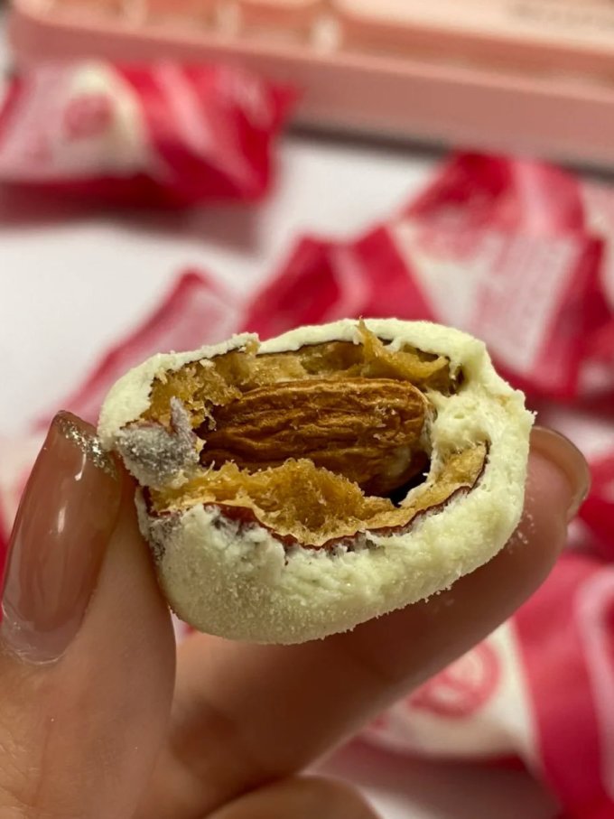 良品铺子蜜饯果脯