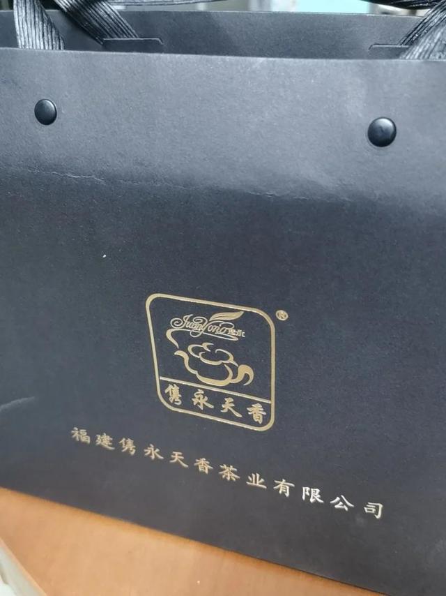 
颜值非常高，可以送人，但准备自己留着喝