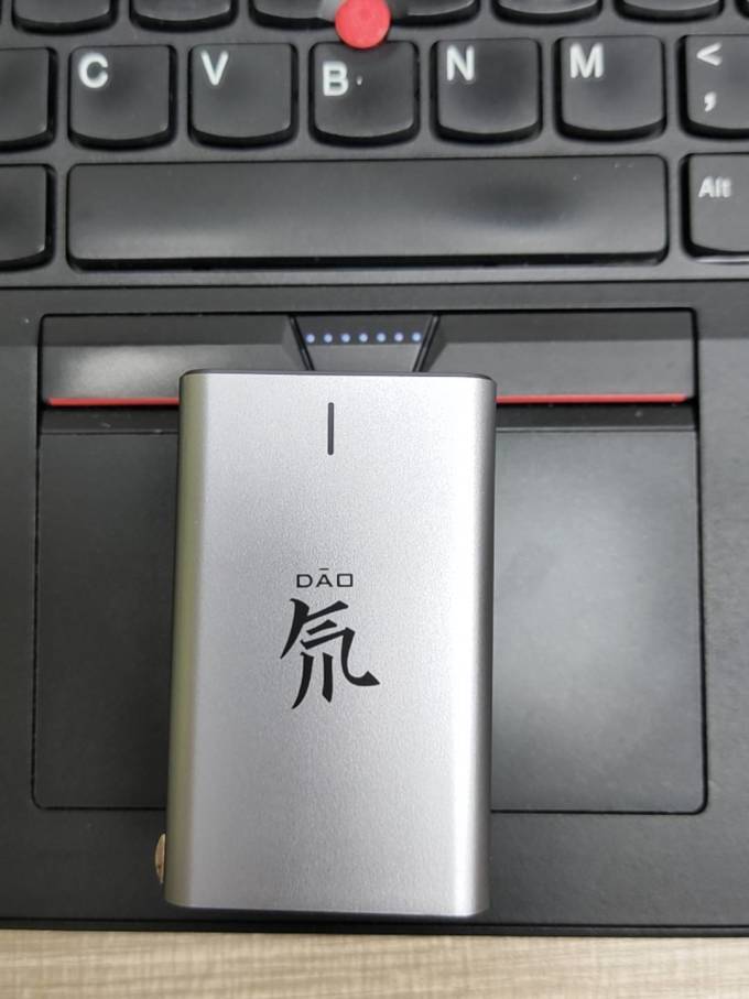努比亚充电器