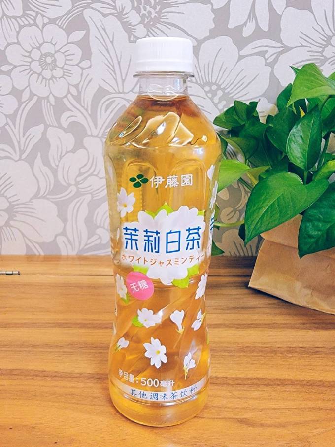 喝光30瓶茶饮料的第8瓶:伊藤园茉莉白茶