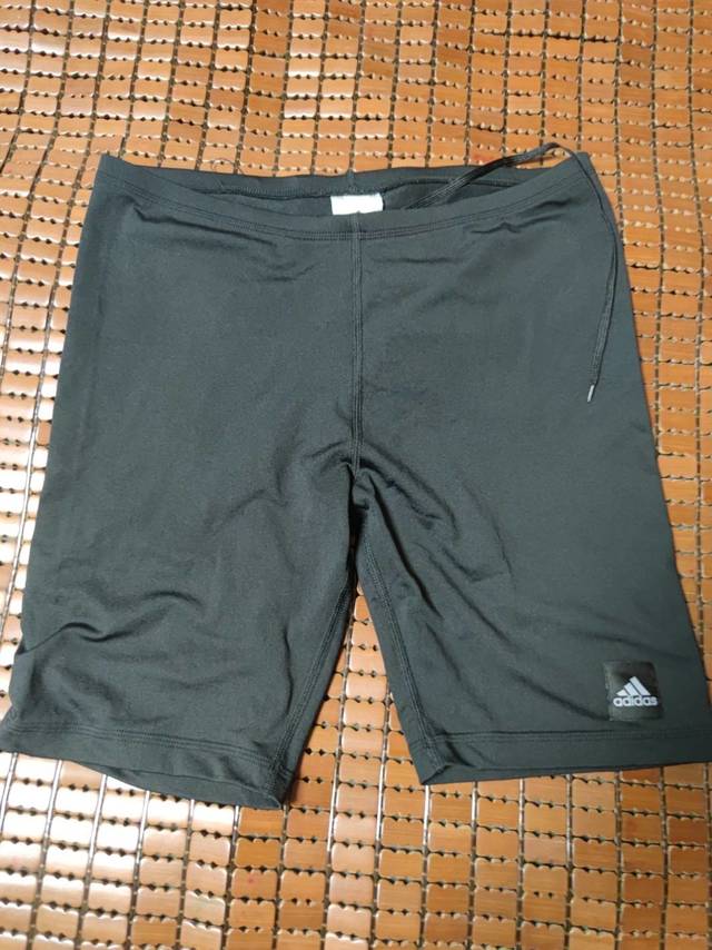阿迪泳裤，入门优良之选