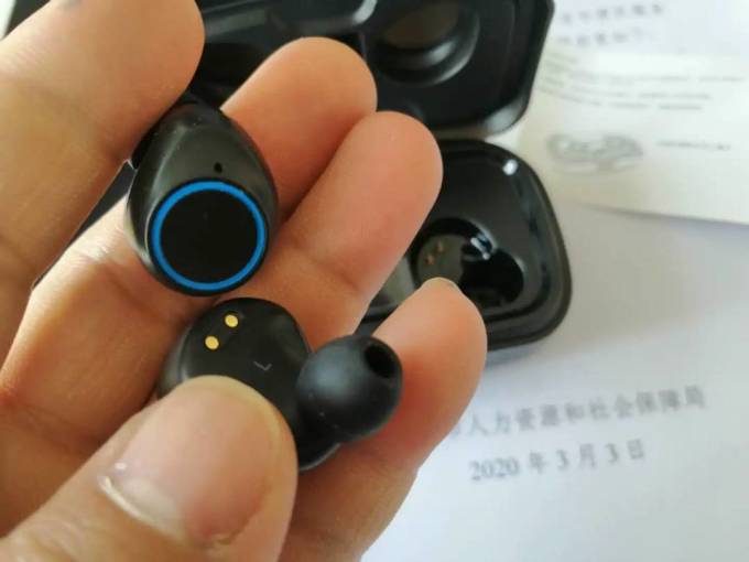 百胜风耳机