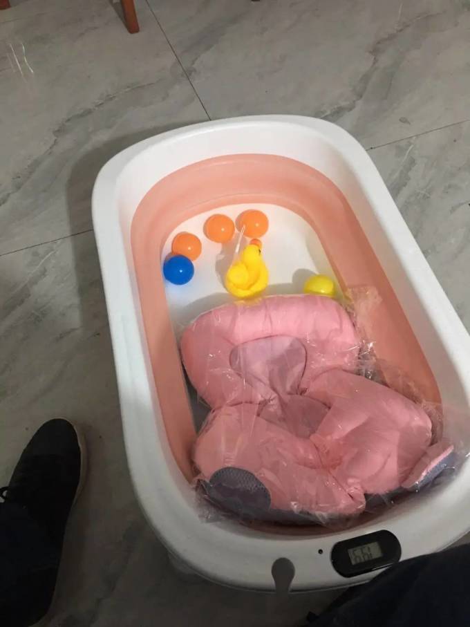 儿童浴盆