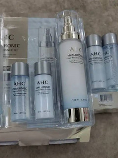 A . H . C AHC 透明质酸水乳