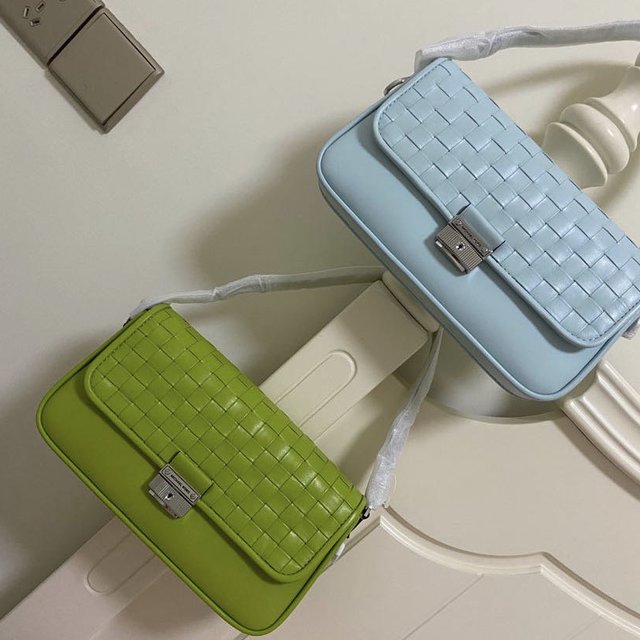 这款颜色很nice也很好搭配 