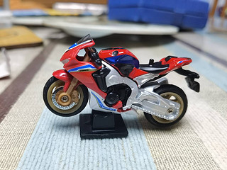 多美卡36号摩托车本田CBR1000RR