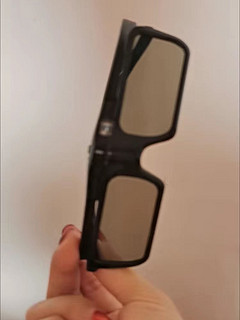 坚果的3d眼镜