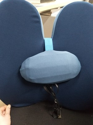 坐着很舒服，适合办公室用，哪里不舒服就垫