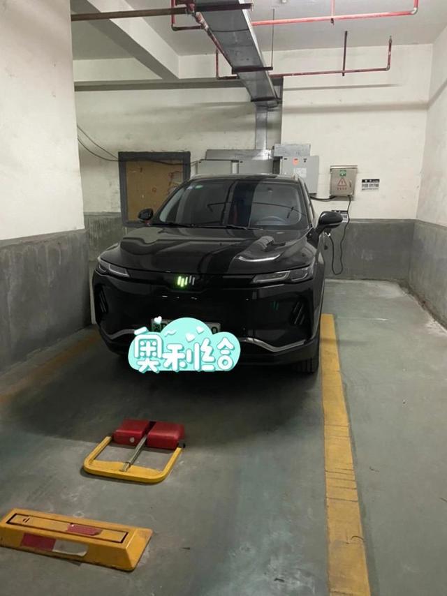 
自己原车带随车充电，之所以再买一套是上
