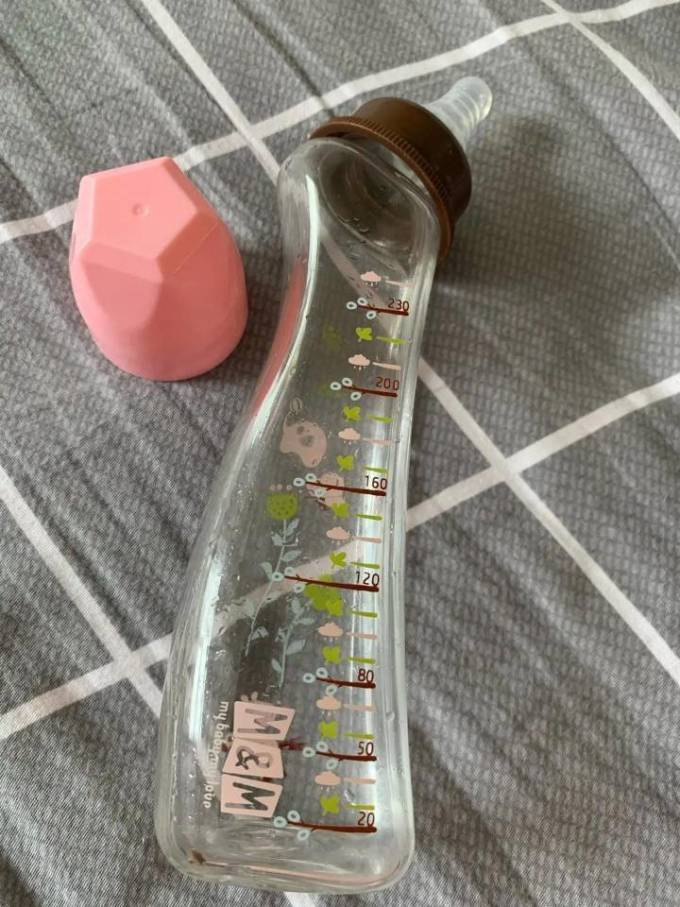普通奶瓶